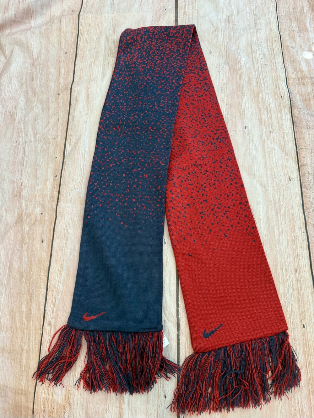 Nike F.C. Barcelona Soccer Knit Sport Winter Scarf Blue & Red One Size Fits All - Picture 2 of 3